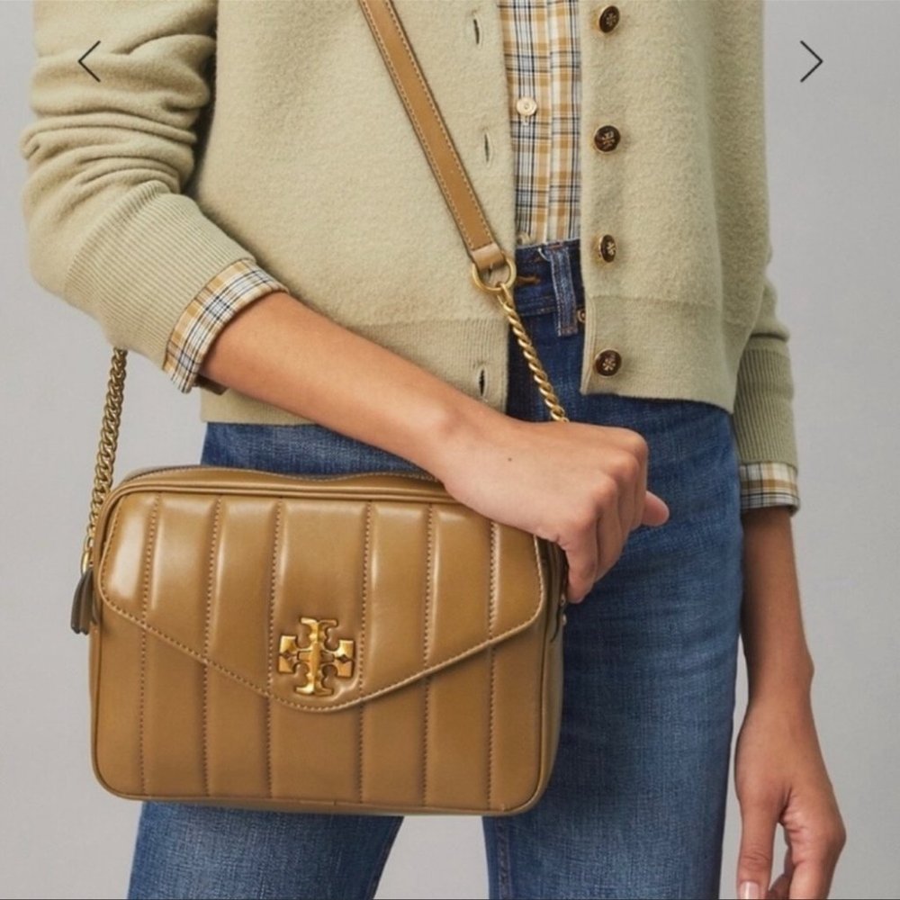 🔥NeW! Tory Burch Kira Quilted Camera Bag - Picture 7 of 17